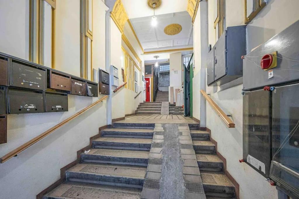 Apartment Gem Lively 7th District Near New York Cafe Budapest