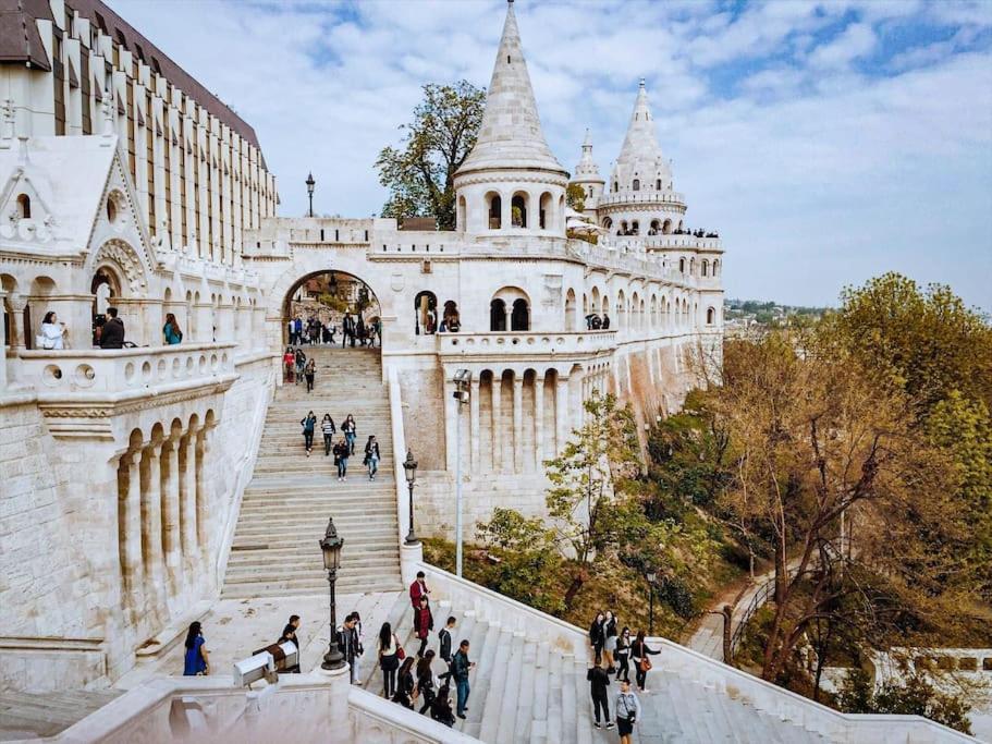 Gem Lively 7th District Near New York Cafe Budapest